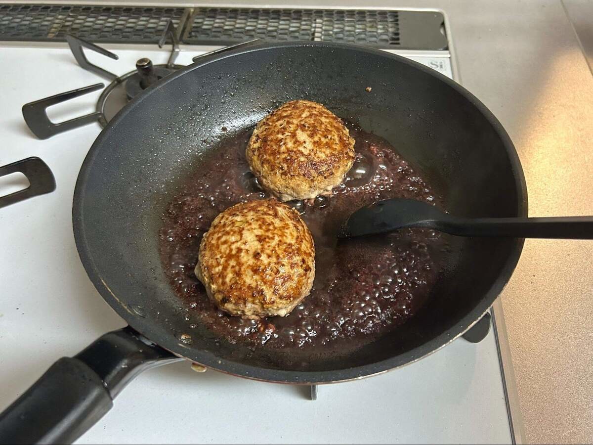 三國シェフ「煮込みハンバーグ」のレシピ