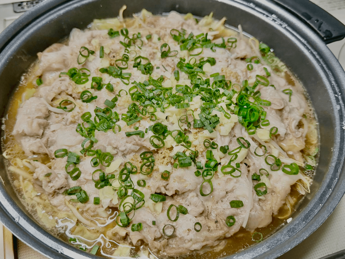 リュウジさん「二郎系肉野菜鍋」のレシピ