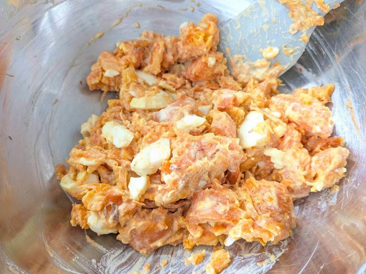 包丁もまな板も鍋も不要！レンチンで作るにんたまサラダ