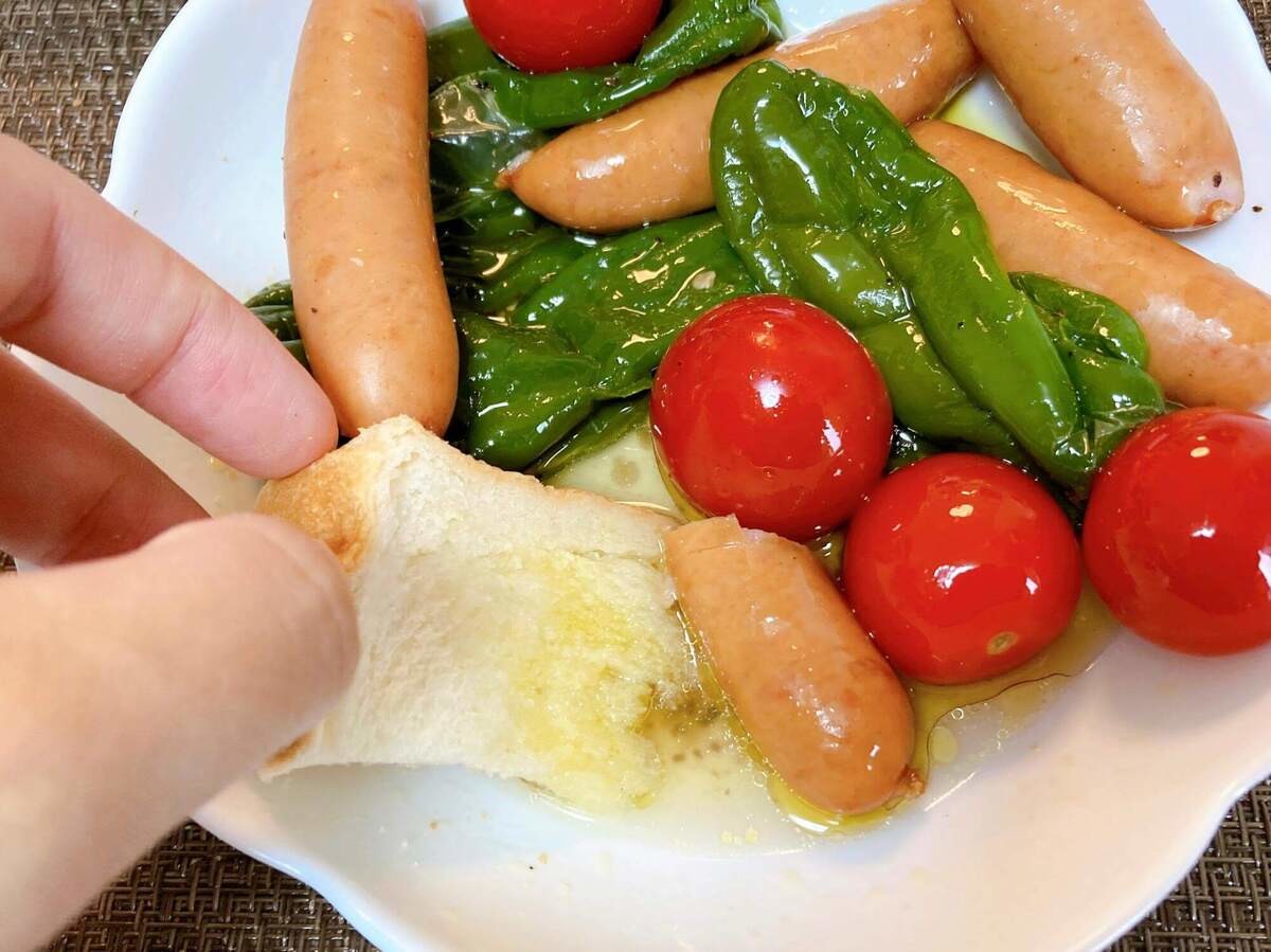 日本ハム公式「シャウエッセンとピーマンの簡単レンジ煮」