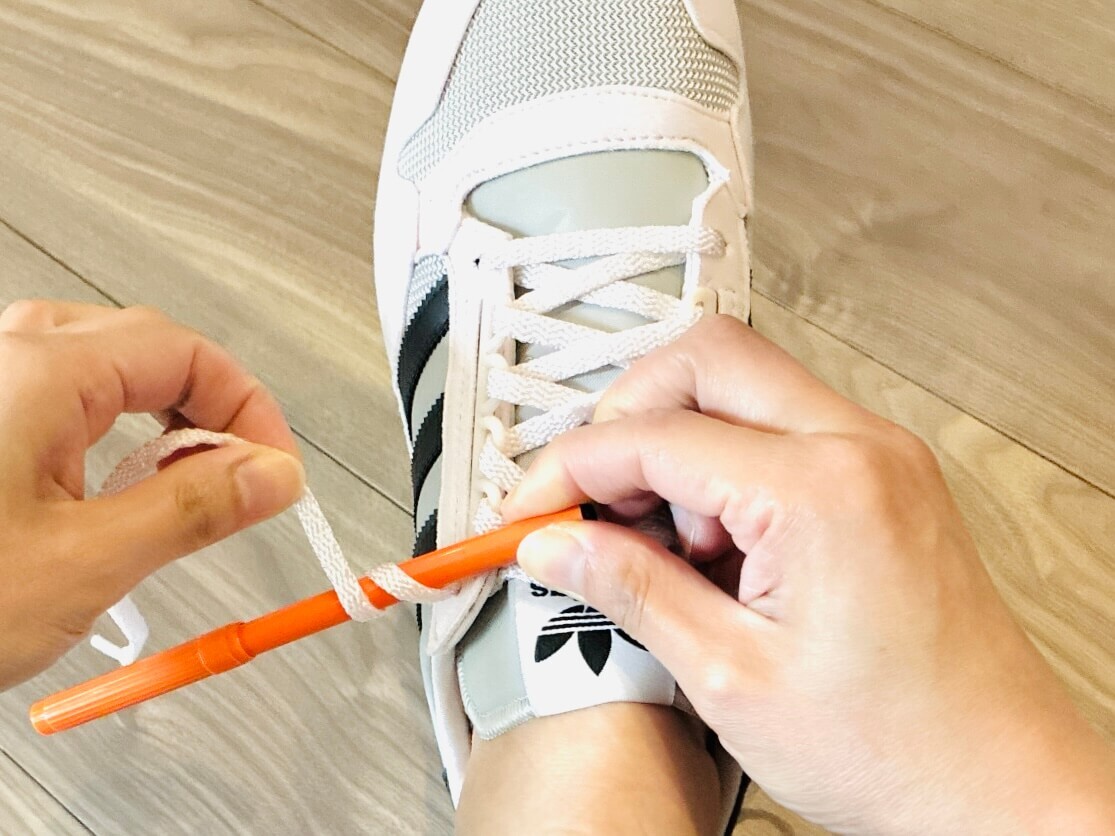 スニーカーの靴紐、もう結ばなくていいの！？