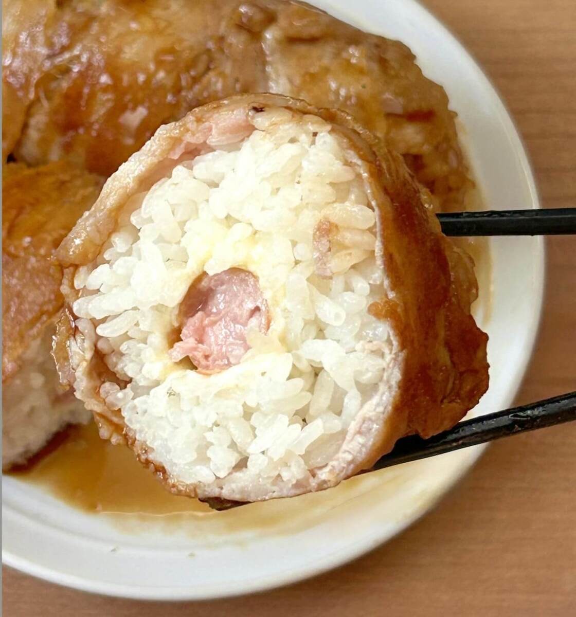 「三重構造のウインナー肉巻き」