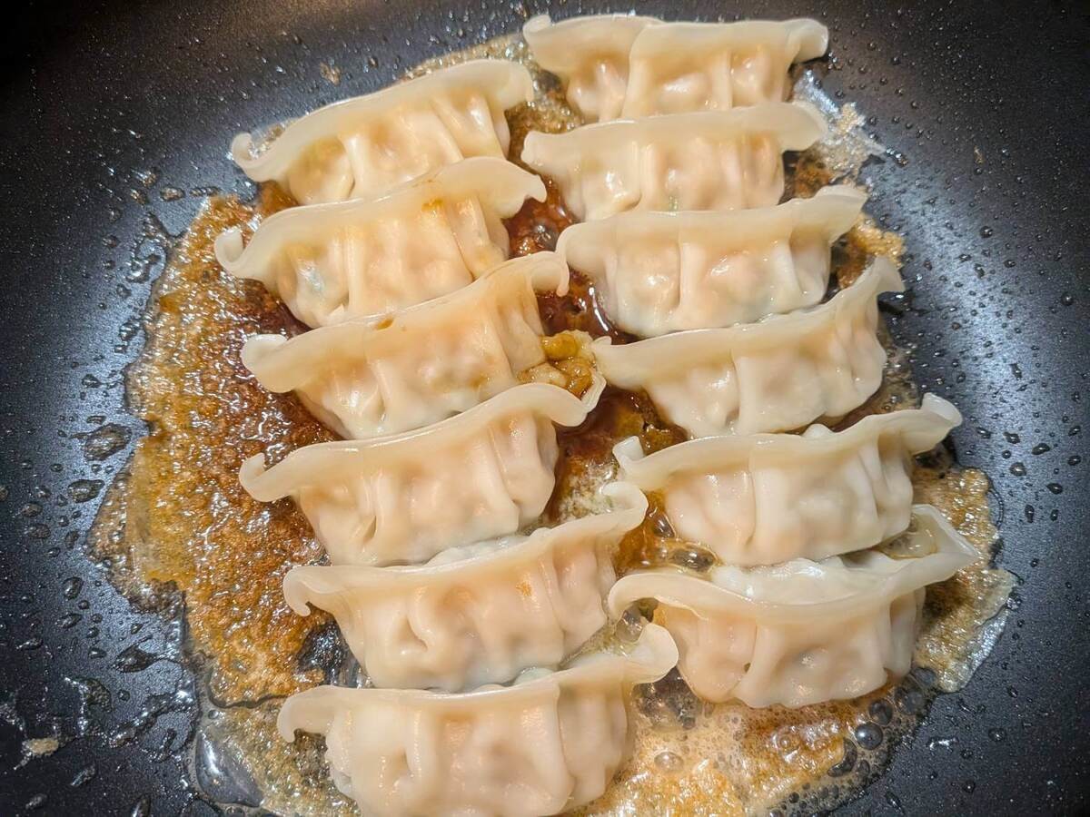 焦がしガリバタ醤油の焼き餃子