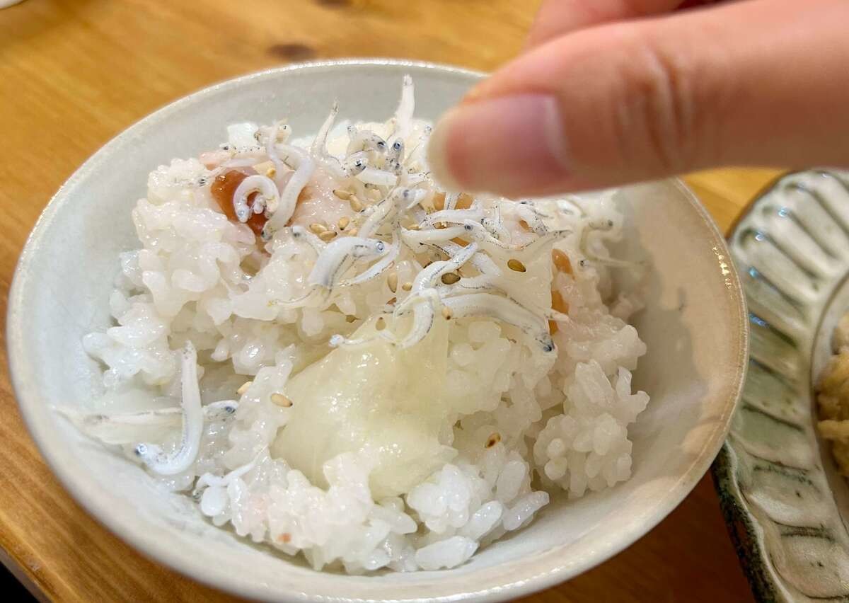 新たまねぎと梅干しの炊き込みご飯