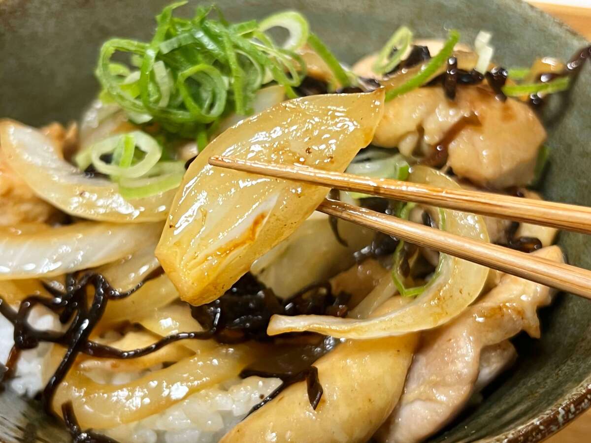 塩こんぶで鶏塩丼