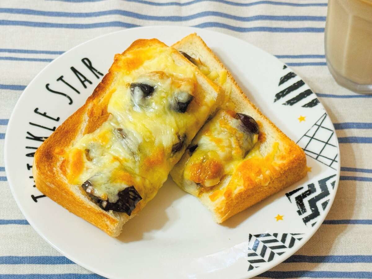 「なすのナムルチーズトースト」