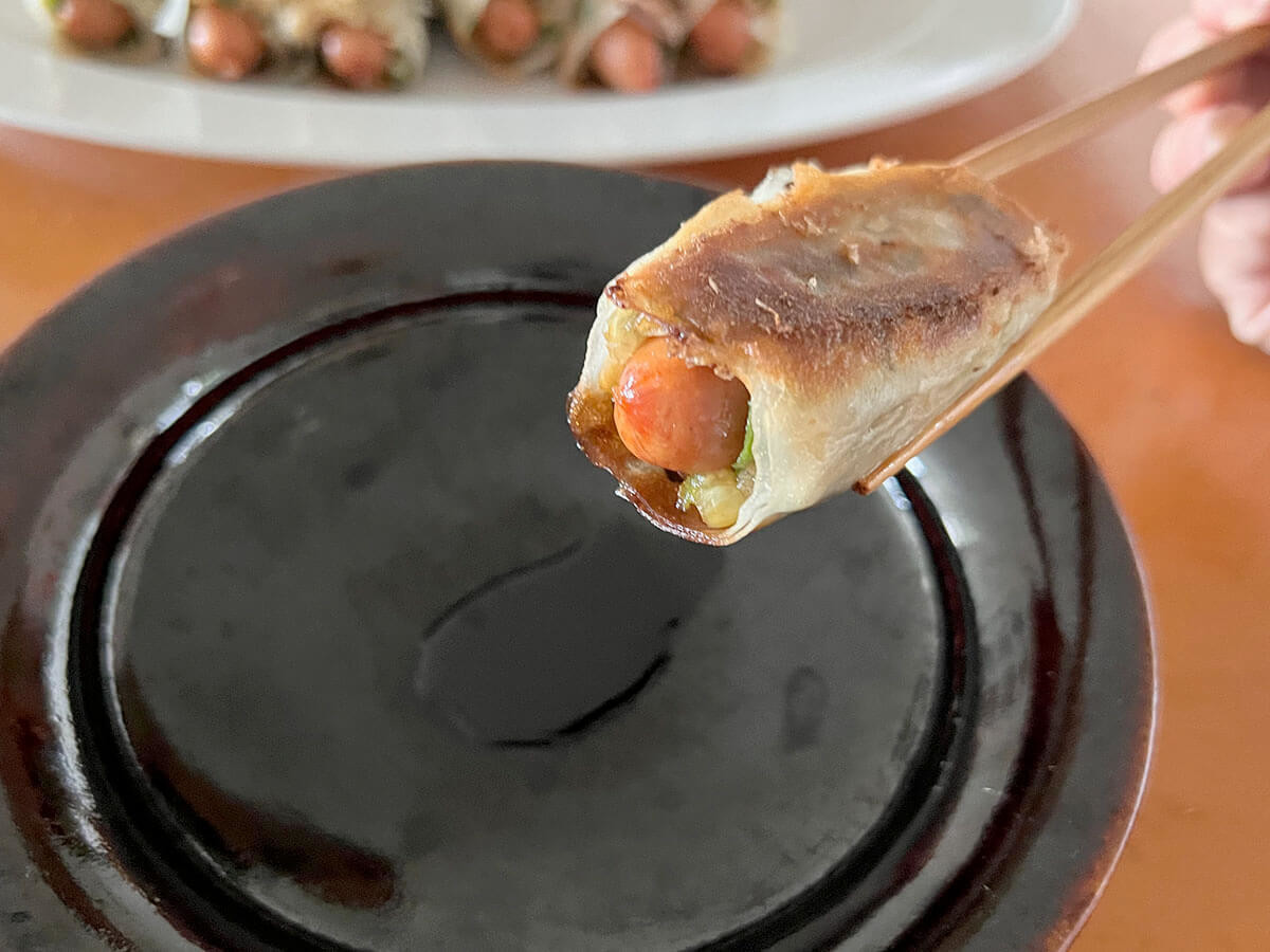 日本ハム公式「シャウエッセンと豆腐のふわっパリ！棒餃子」のレシピ
