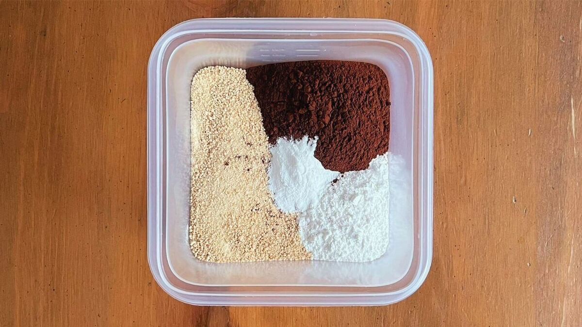 電子レンジで簡単デコレーションケーキのレシピ