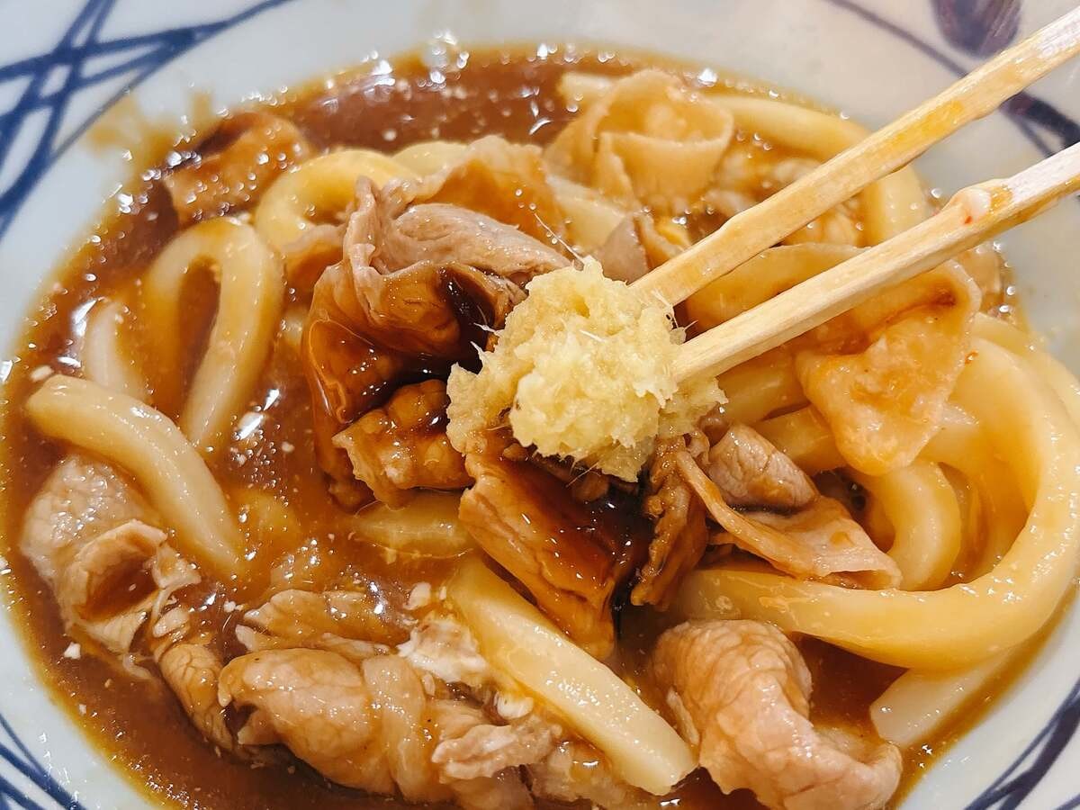 丸亀製麺「こく旨豚玉ぶっかけ 並（税込890円）