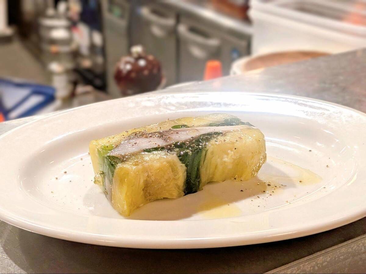 『立ち飲みワイン荒川STAND』