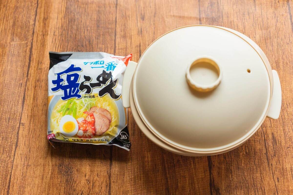 ザル付きでさらに進化！電子レンジで簡単にラーメン調理