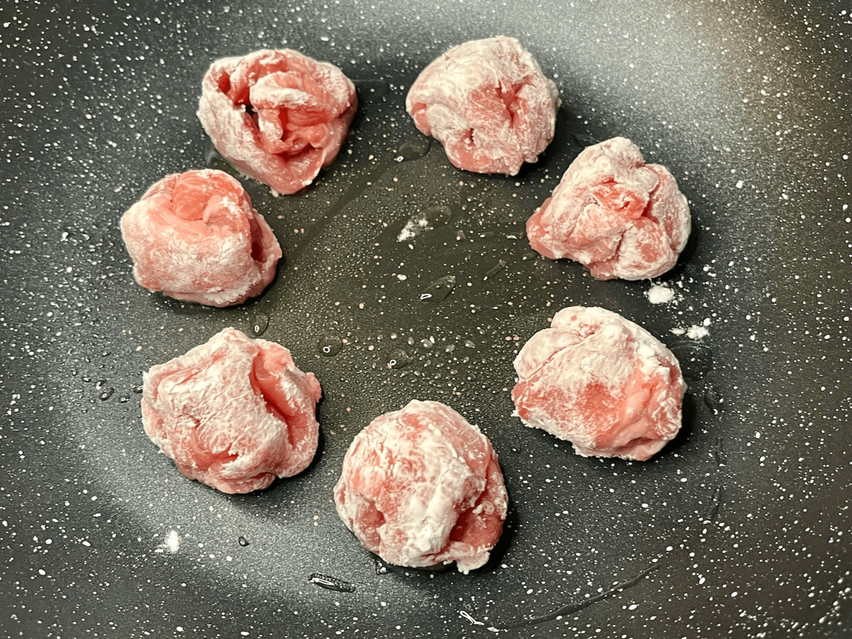 大庭英子さん「豚こまの丸め焼き 甘酢あん」