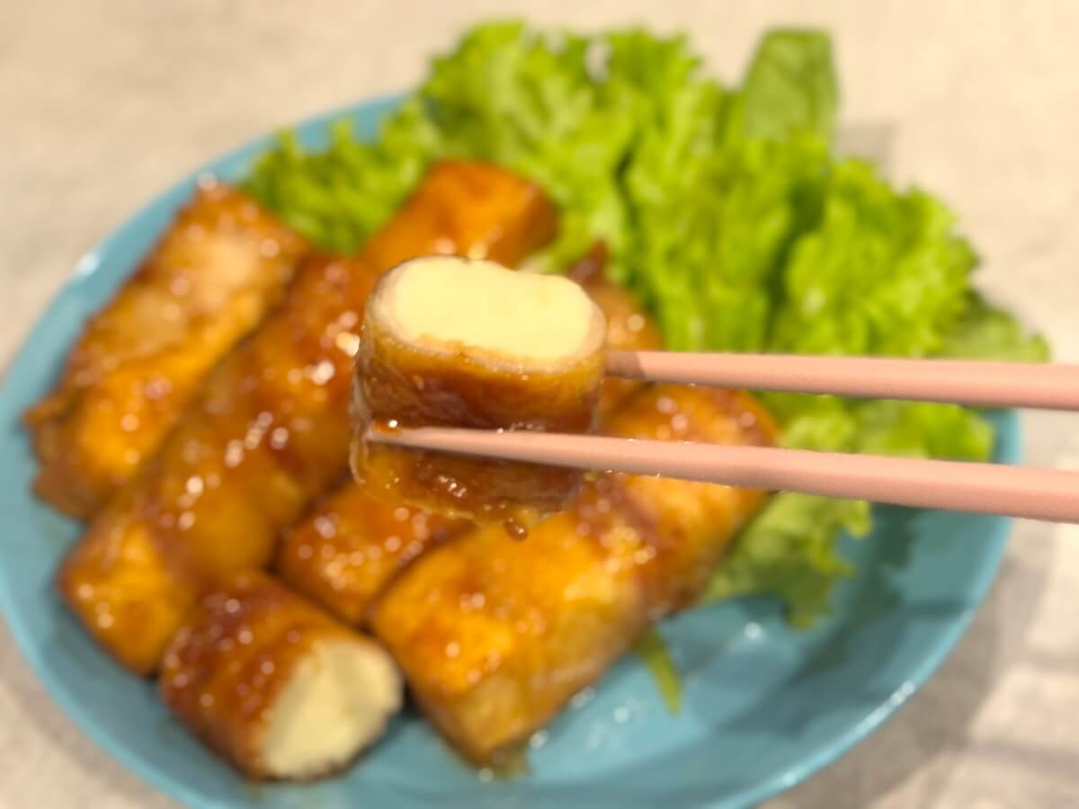 まるみキッチンさん「厚揚げと豚バラの角煮風うま煮」