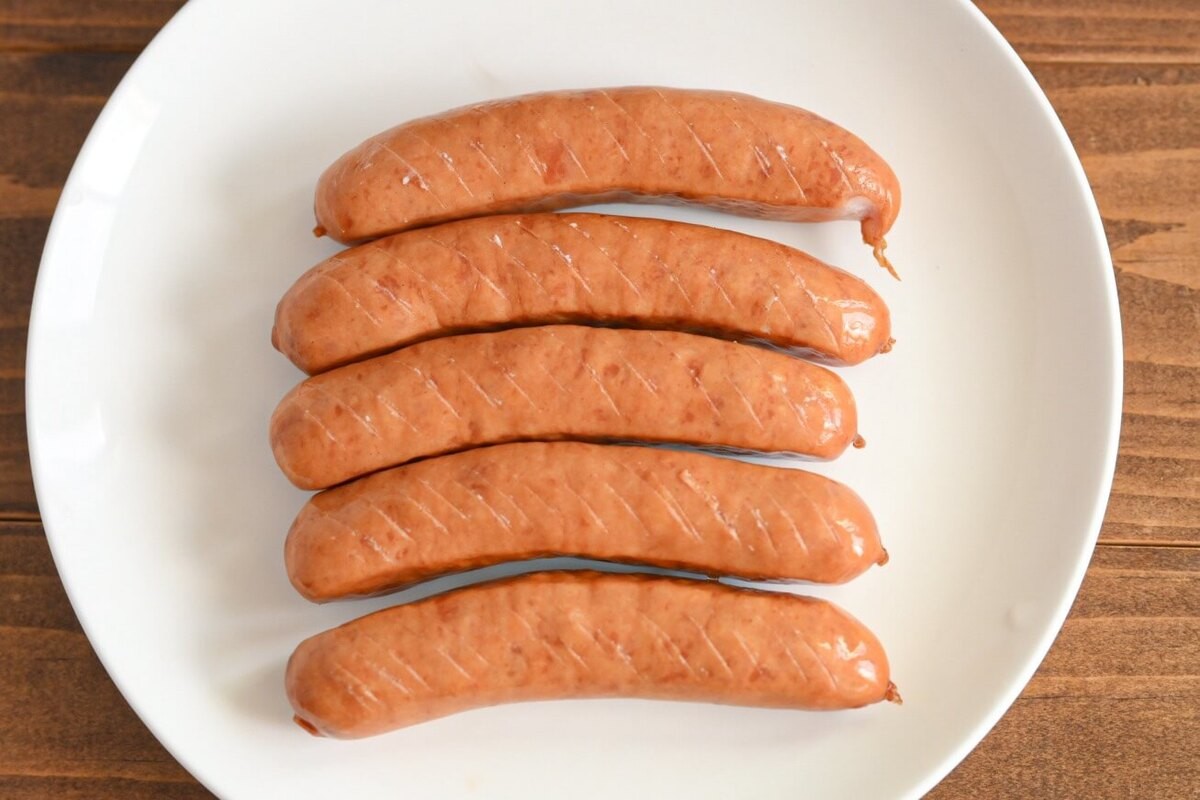 セブンプレミアム公式「金のウインナーでやみつきのにんにくバター飯」のレシピ