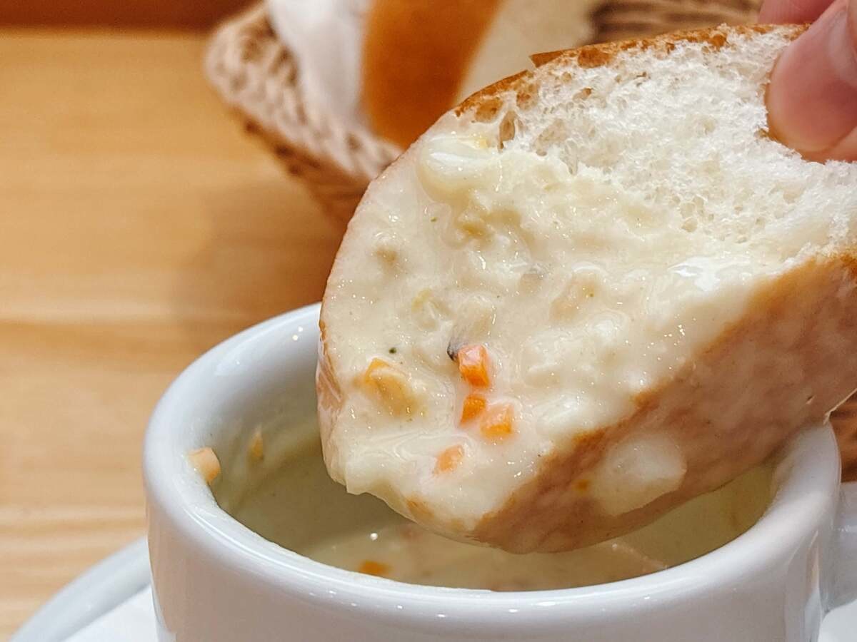 コメダ珈琲の新メニュー「クラムチャウダー&ミネストローネ」