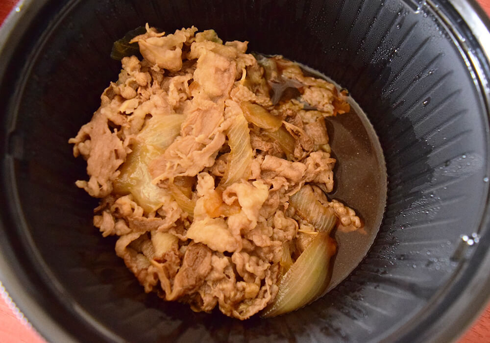 吉野家「牛皿ファミリーパック3人前」と「牛皿大盛（2杯分）」