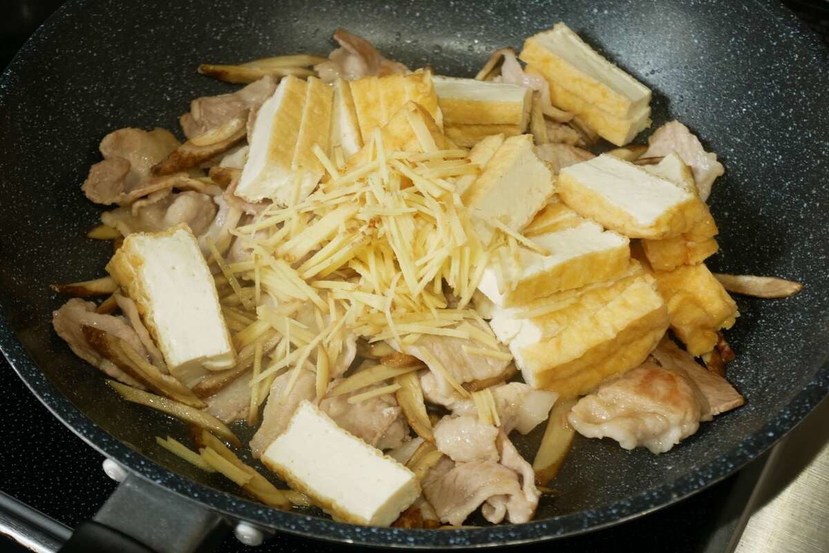 豚肉と厚揚げの味噌煮