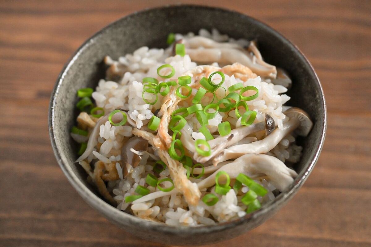 「きのこの炊き込みごはん」のレシピ