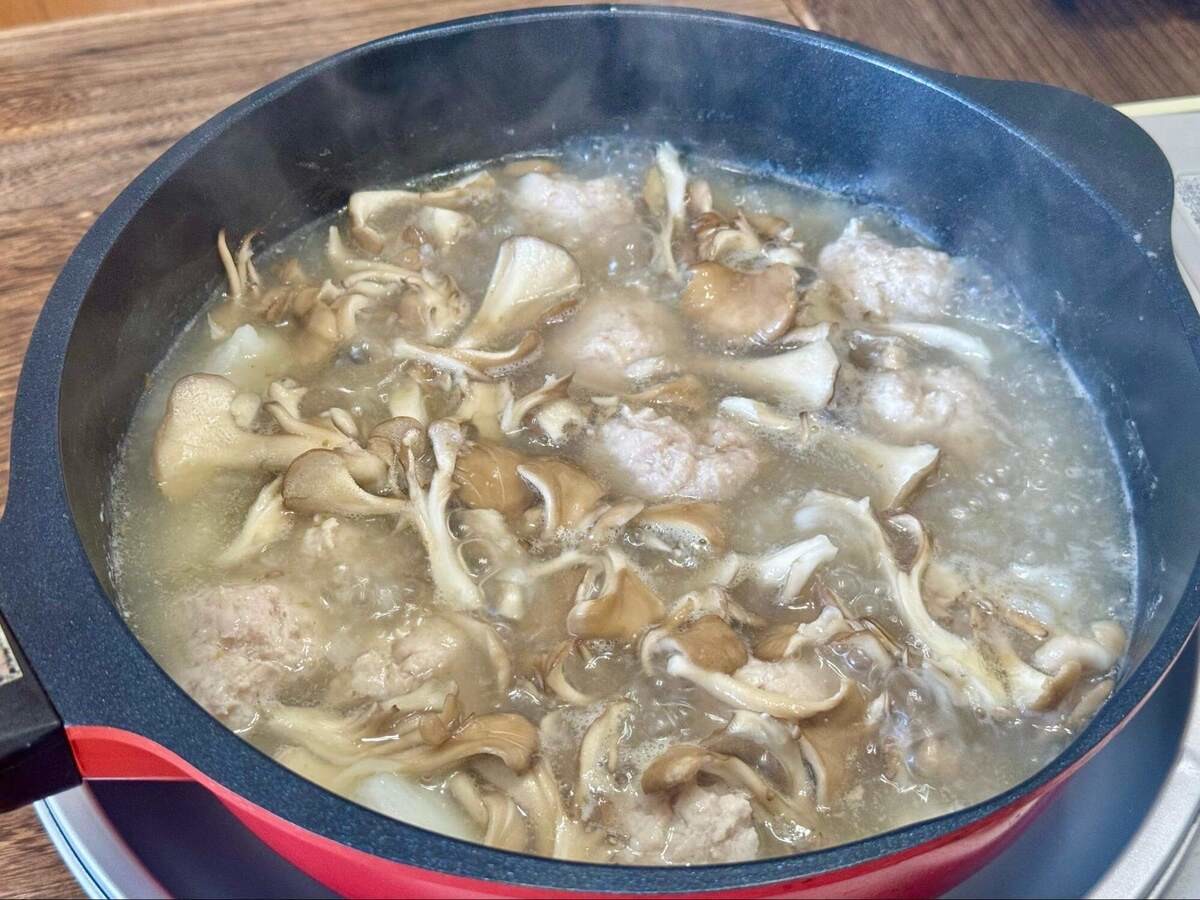 長谷川あかりさん「長いもとまいたけのつくね汁」のレシピ