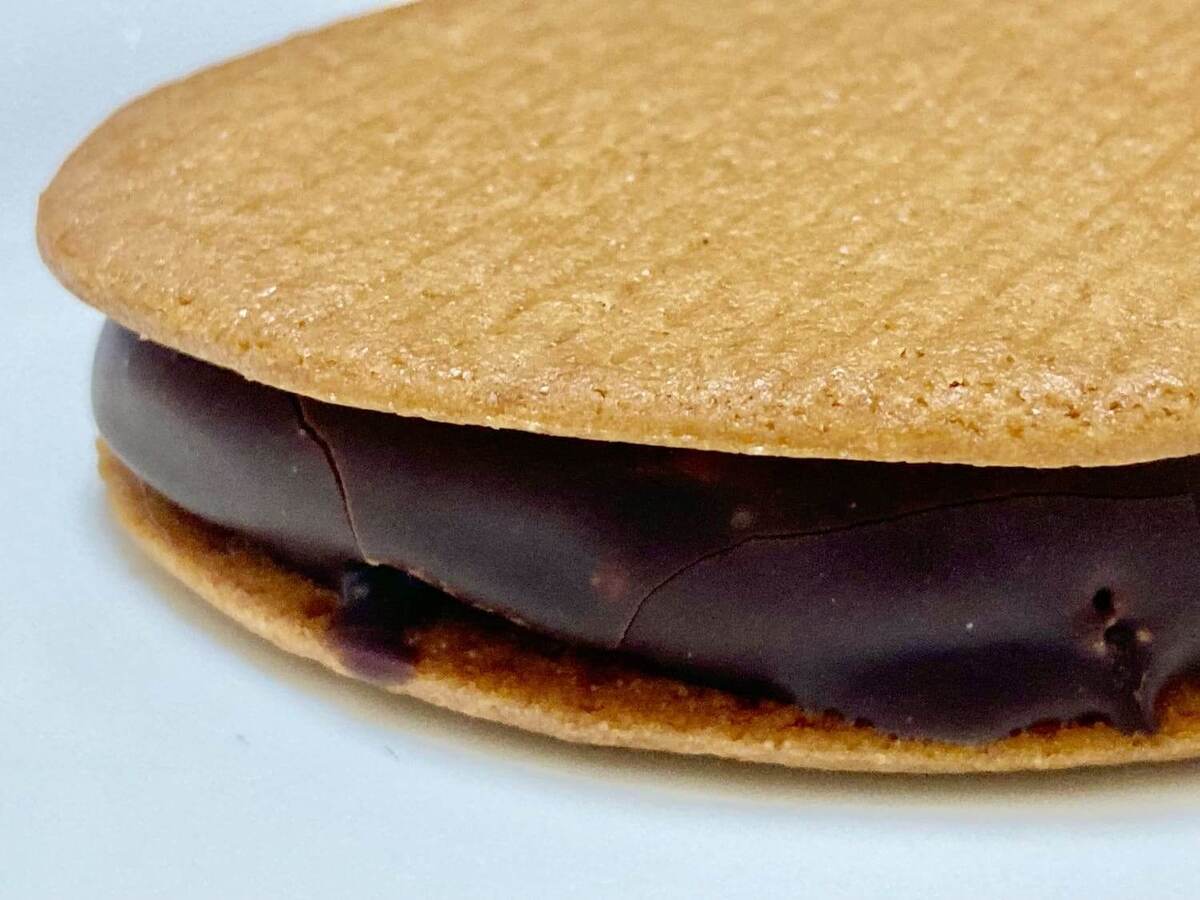 【ファミマがチョコだらけ2025】全11種から9種を食べ比べ！