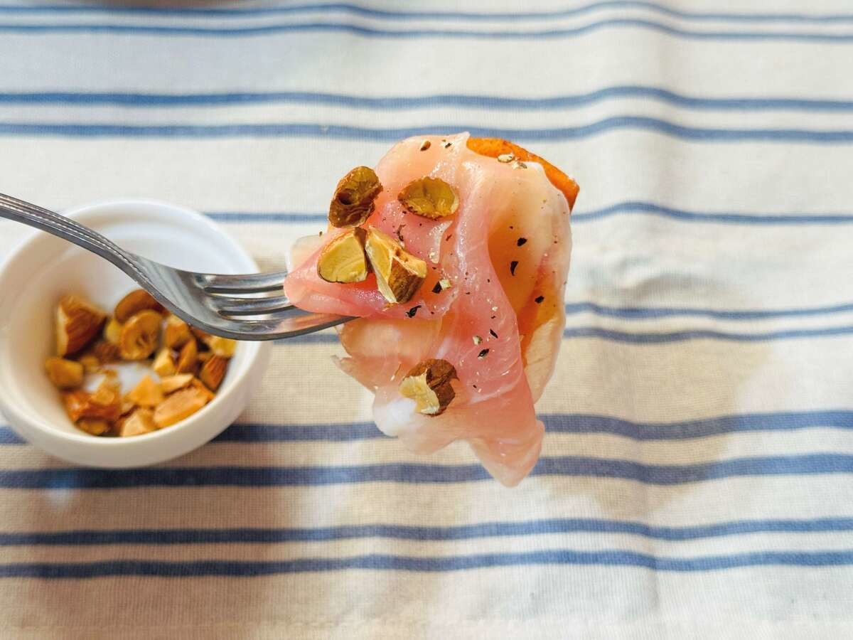 山本ゆりさんの「柿の一番好きな食べかた」