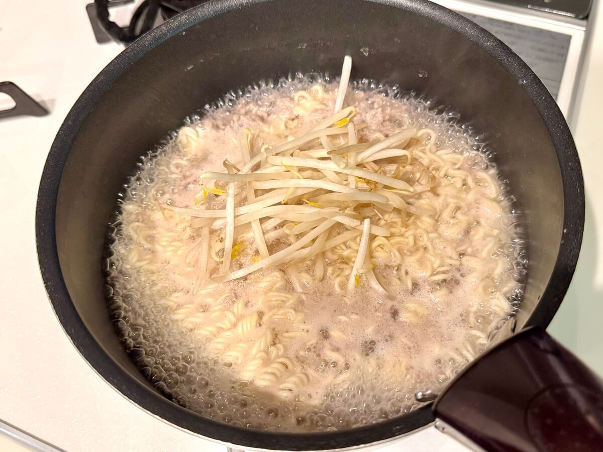 タイの台所さん「サッポロ一番塩らーめん タイ風アレンジ」