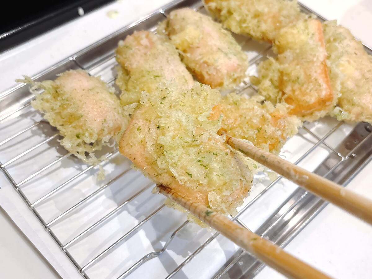 ニッスイ公式「おさかなのソーセージの磯辺揚げ」