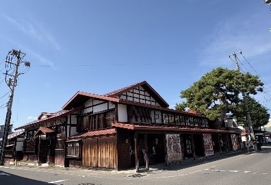 中町こみせ通り