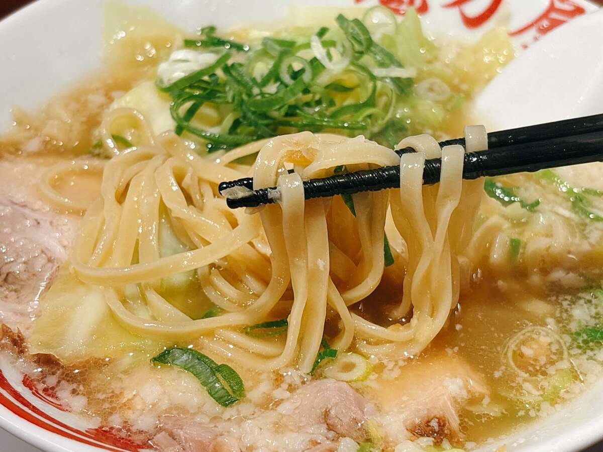魁力屋「背脂生姜塩ラーメン」