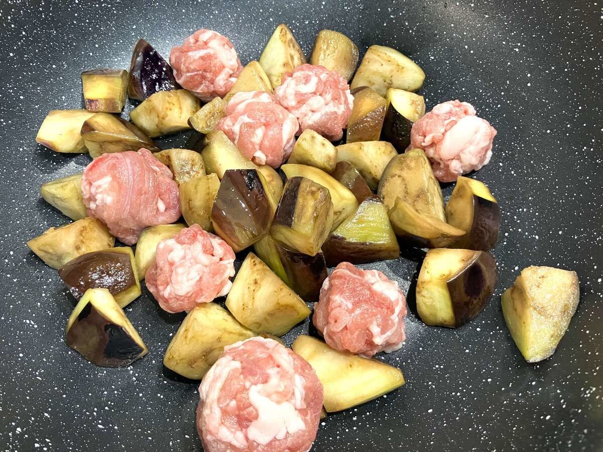タサン志麻さん「豚肉とナスのニンニクポン酢」