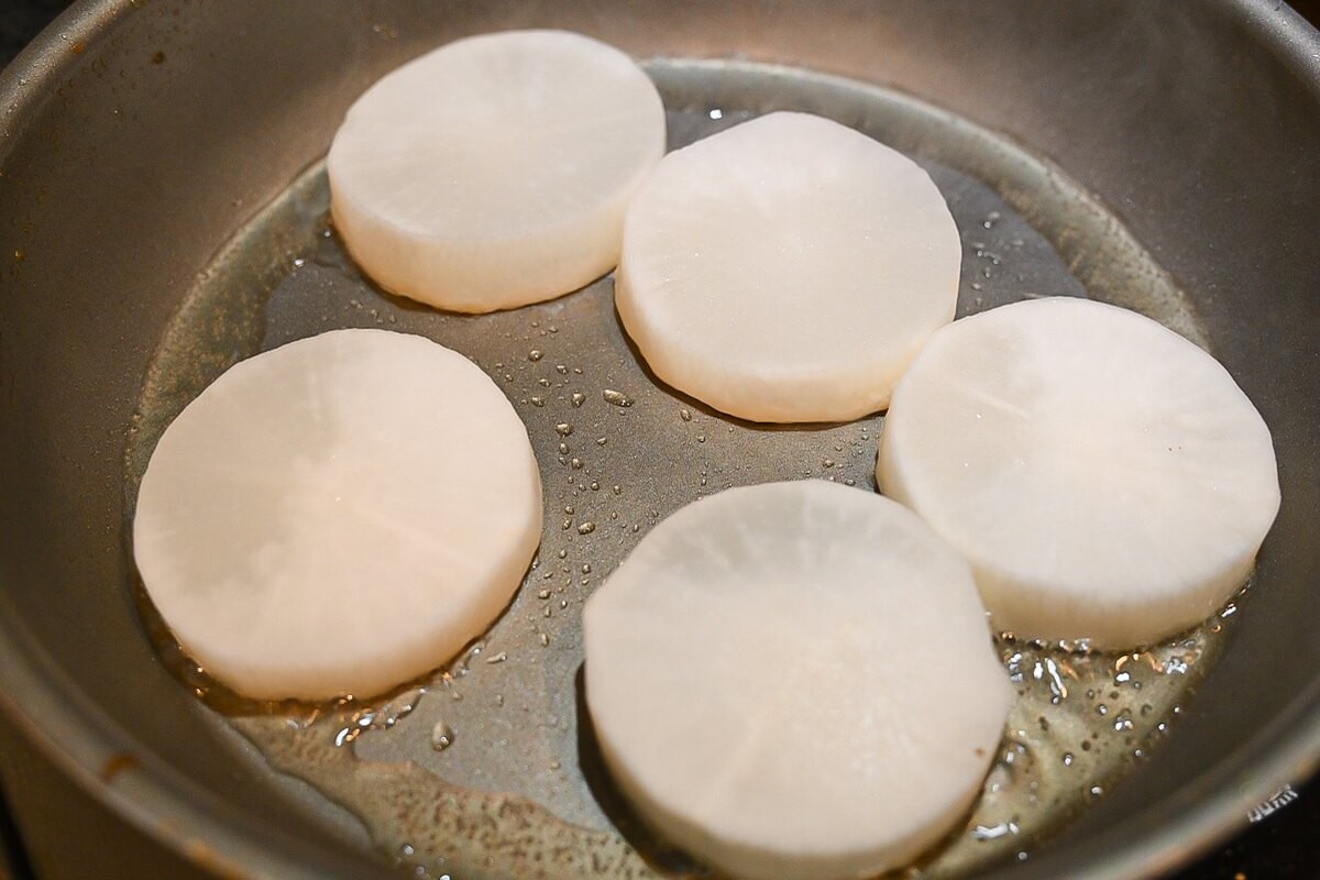 ミツカン公式「バタぽんで楽しむ！大根ステーキ」