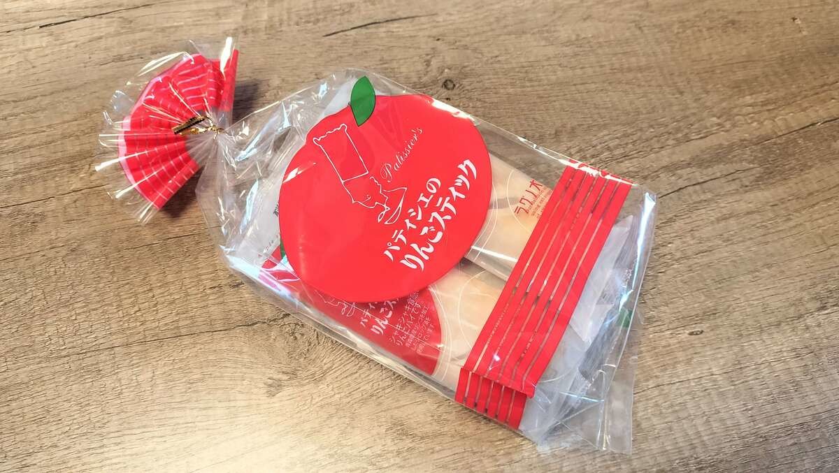 「パティシエのりんごスティック」