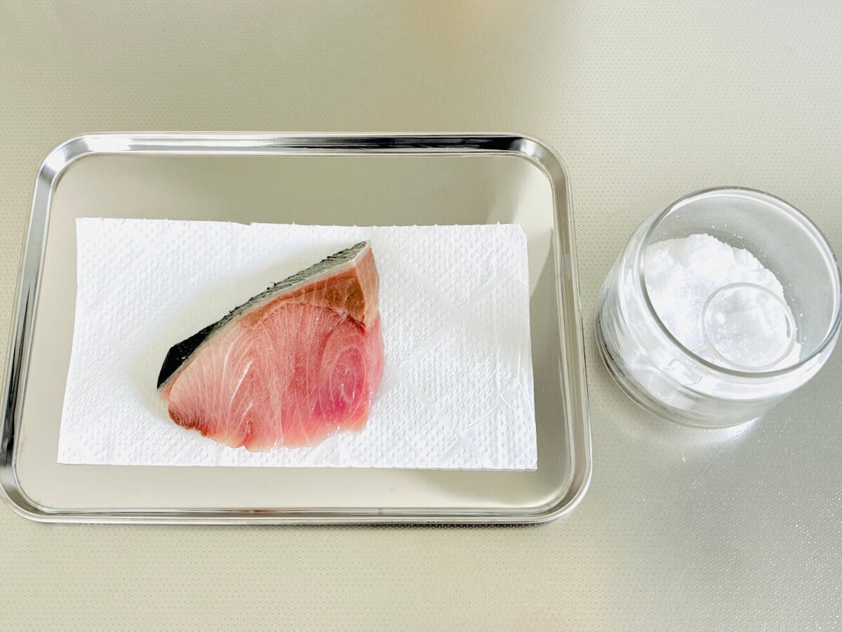 ウエカツさん「ぶりの下ごしらえ」