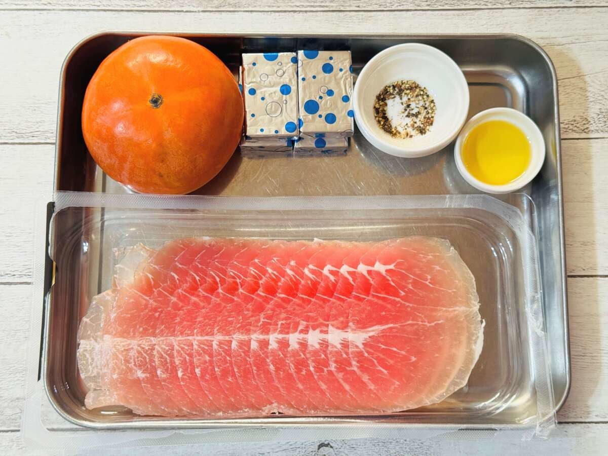 山本ゆりさんの「柿の一番好きな食べかた」