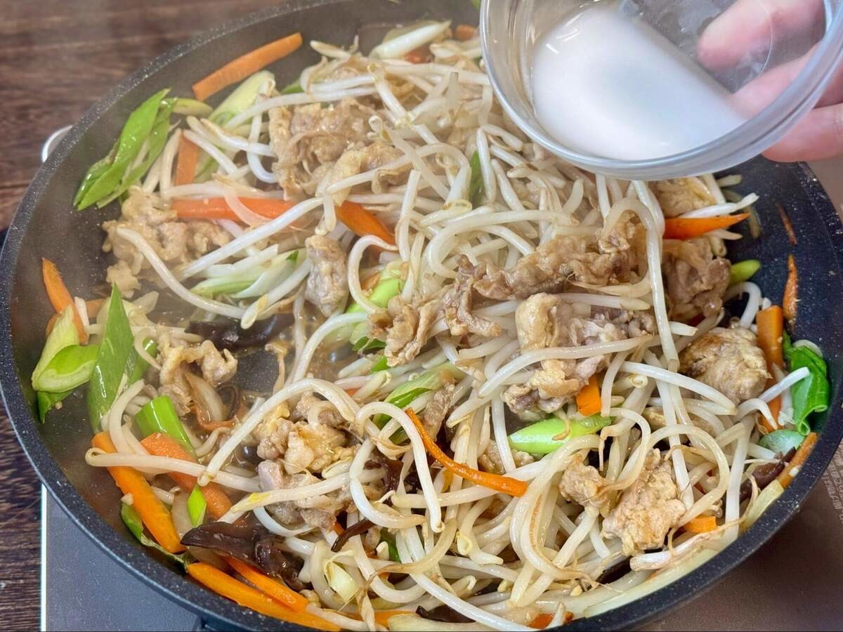 けんまさきっちんさん「王将風 もやし炒め」