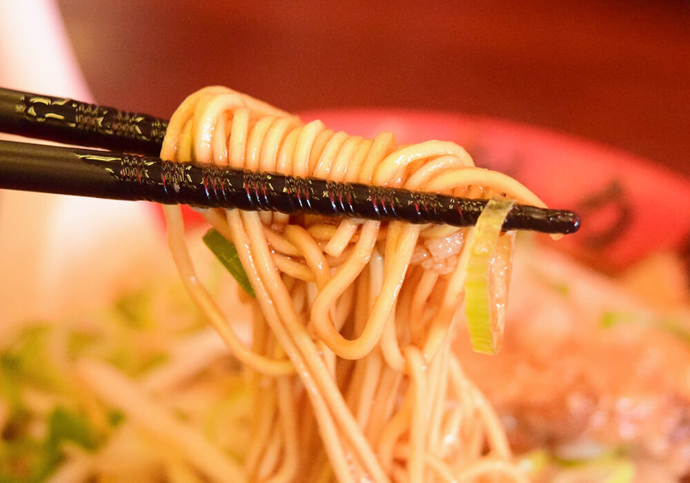 魁力屋「京都漆黒醤油ラーメン」