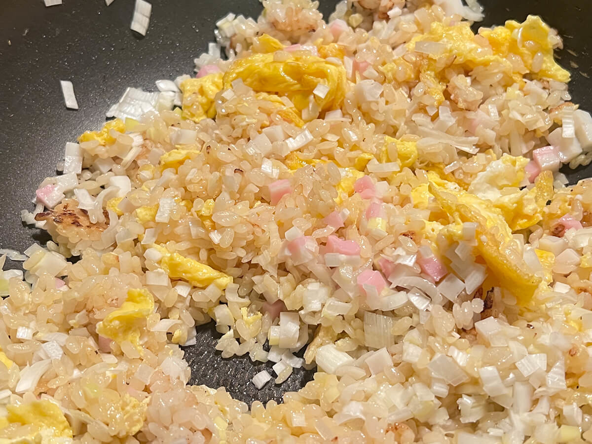 鳥羽周作さん「革命のパラパラ炒飯」のレシピ