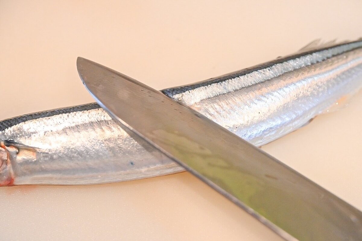 山内鮮魚店さんが教える「フライパンでサンマを美味しく焼く方法」