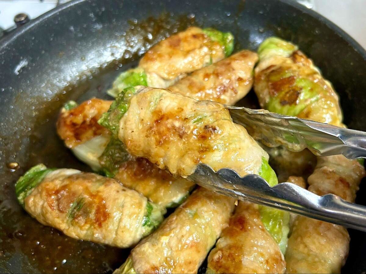 りこ⌇夫が沼る簡単おうちごはんさん「旨ダレ豚巻きレタス」