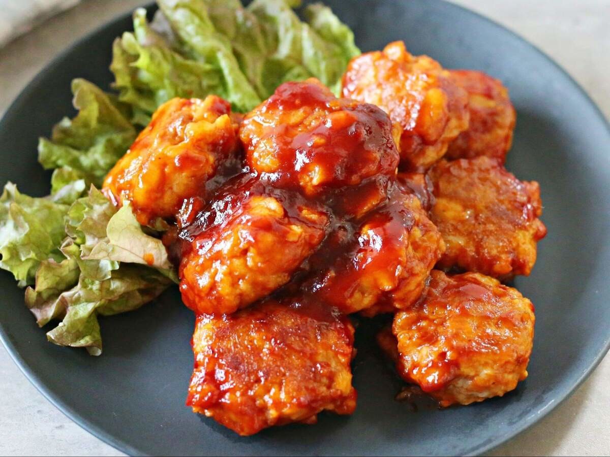 キッコーマン「厚揚げでふわふわ！豚こまバーグ」