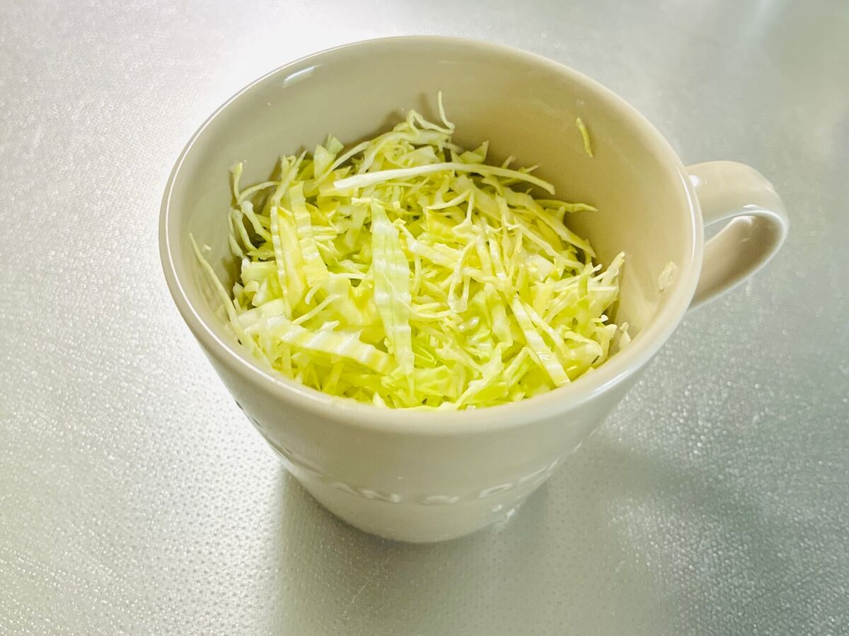 キャベツたっぷりマグカップスープ