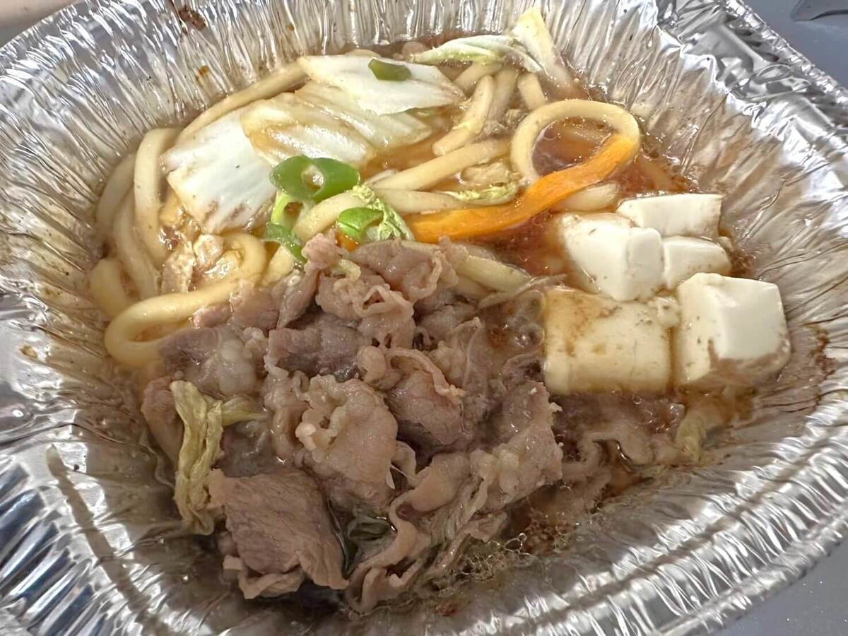 トライアル店員さんも太鼓判！名物『生ハンバーグ』