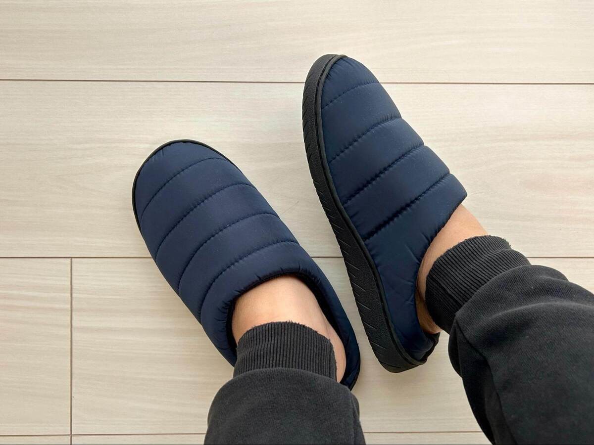 トライアルの「ダウン調サンダル」