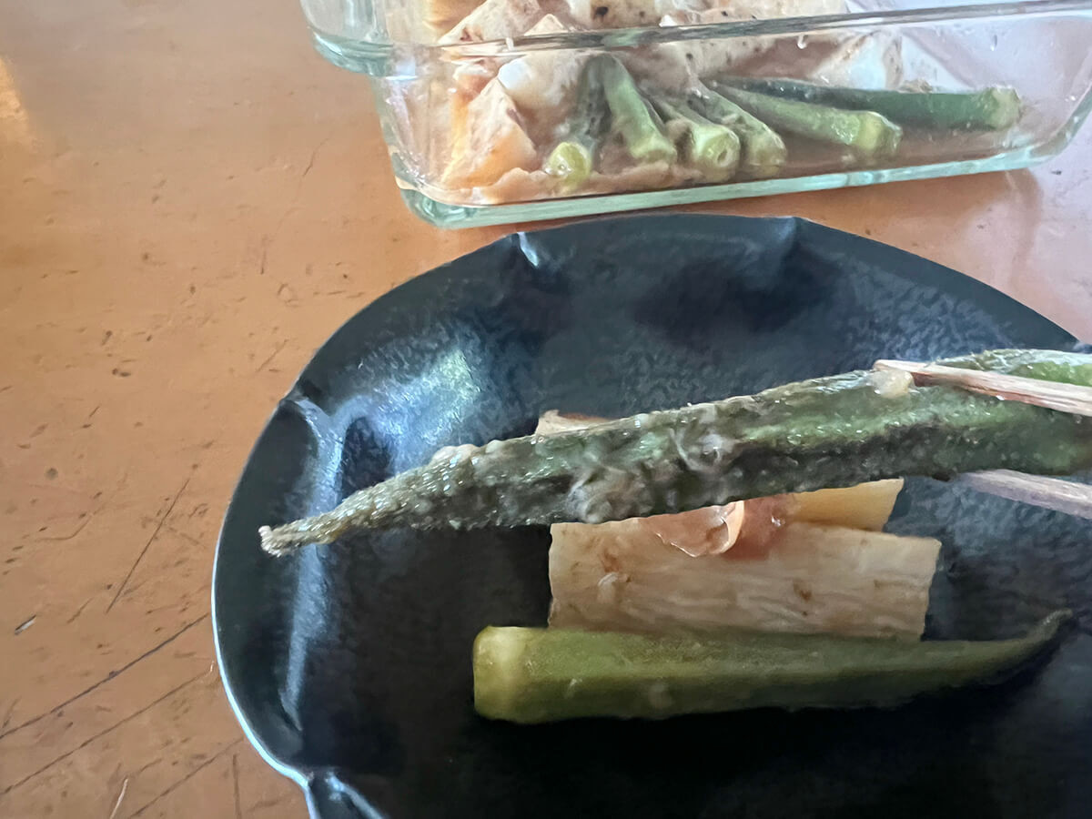 ありごはんさん「オクラと長芋の梅浸し」