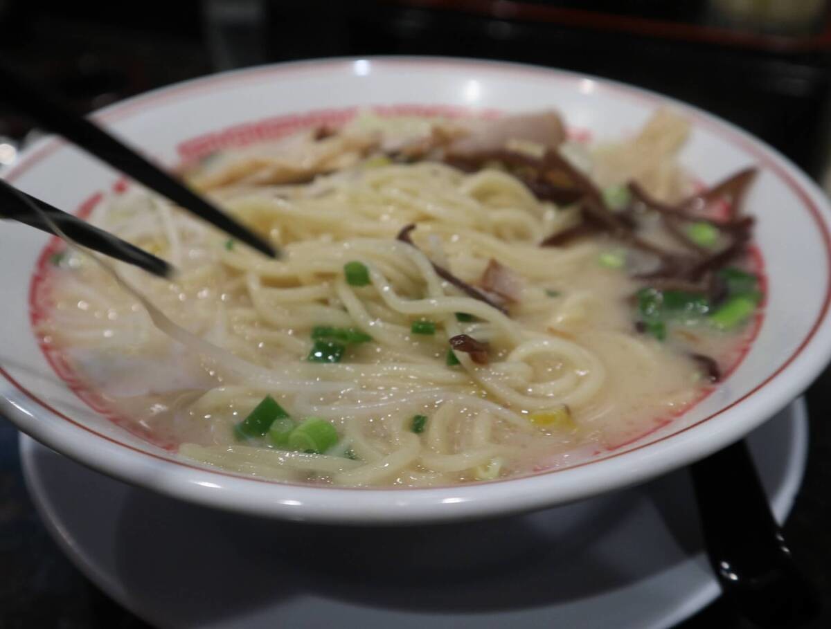 鹿児島の老舗チェーン「ざぼんラーメン」