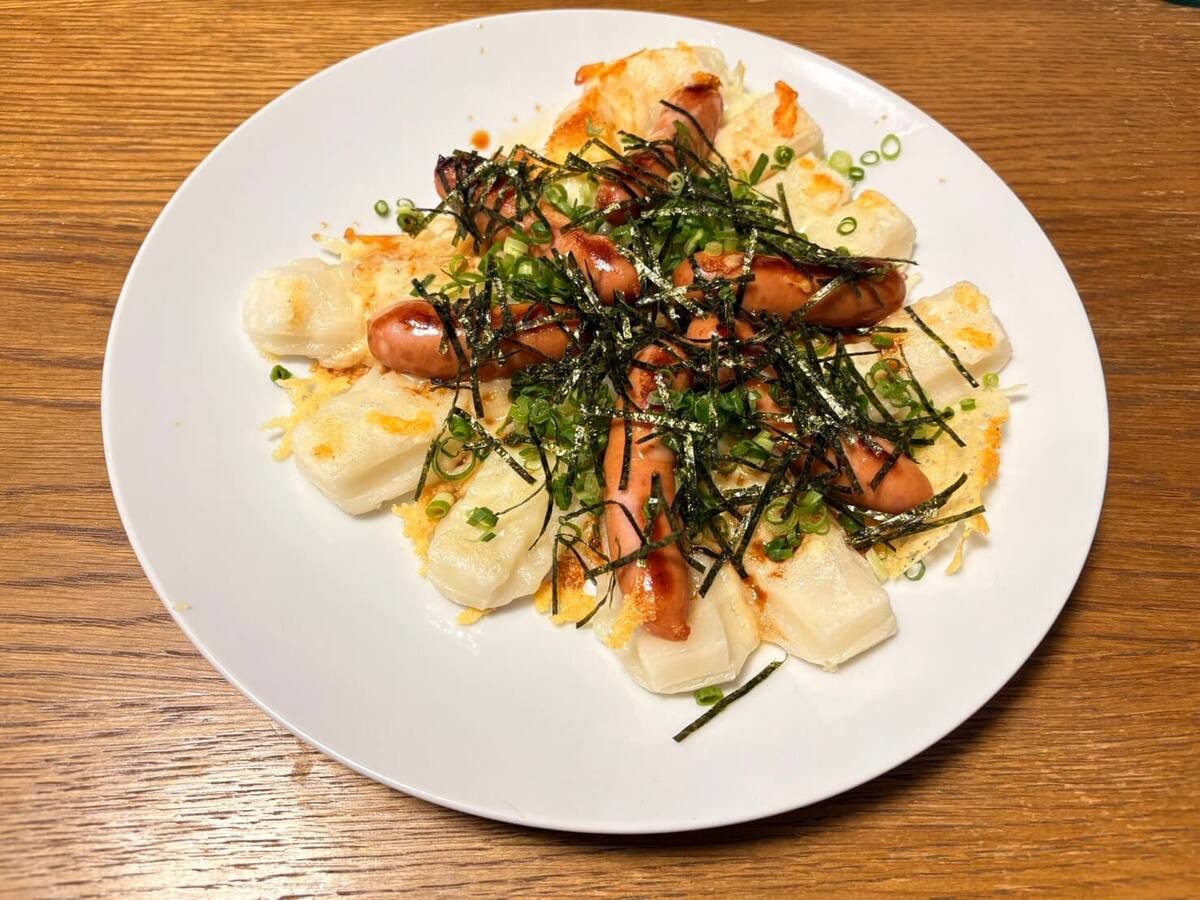 日本ハム公式「シャウエッセンもちピザ」