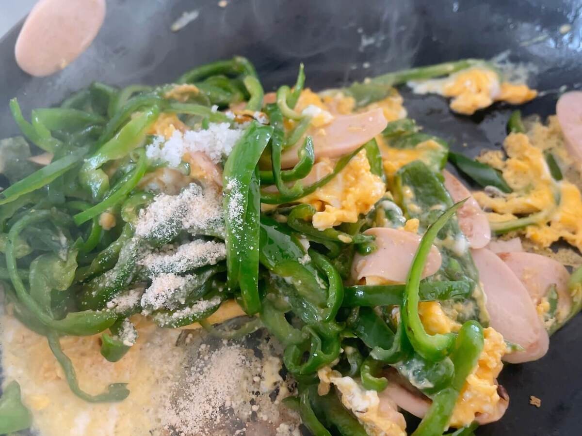 5時に夢中!「魚肉ソーセージとピーマンの卵炒め」