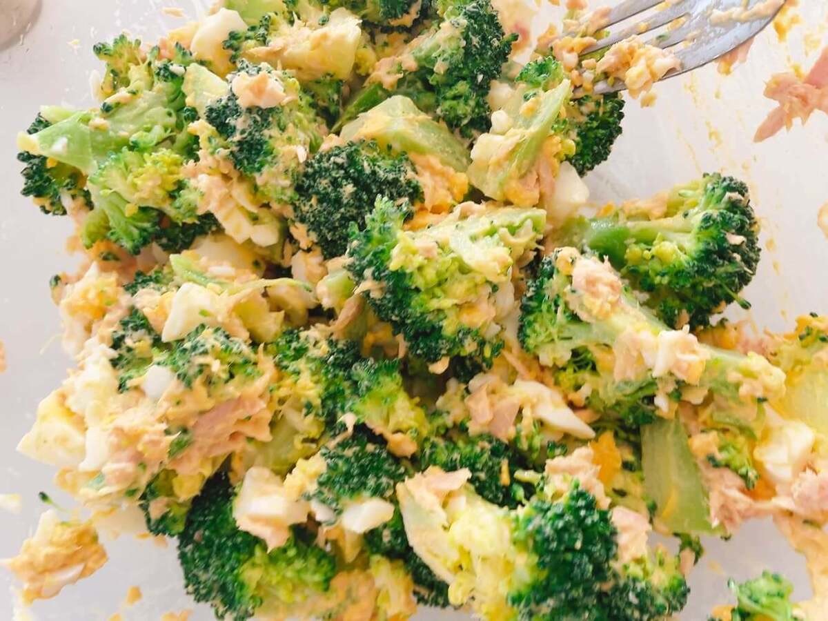 リュウジさん「デパ地下風ブロッコリーと卵のツナマヨサラダ」