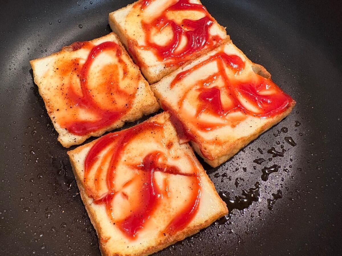 厚揚げのトマトチーズ焼き