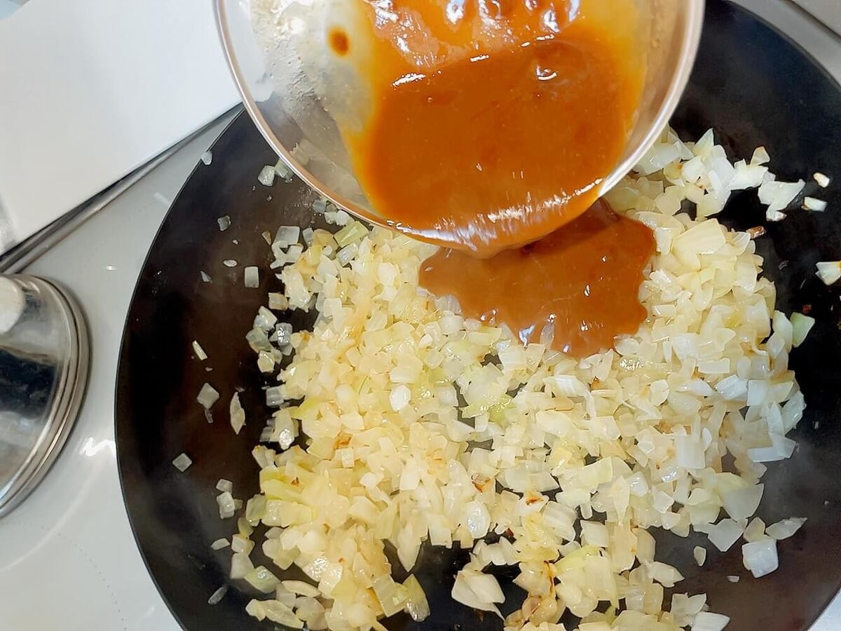 玉ねぎ味噌ダレ